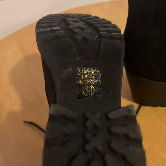 Booties - Picture 4 of 4